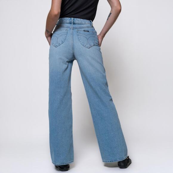 Rolla's Heidi Highwaist Wide Leg Ankle Jeans - Picture 5 of 5